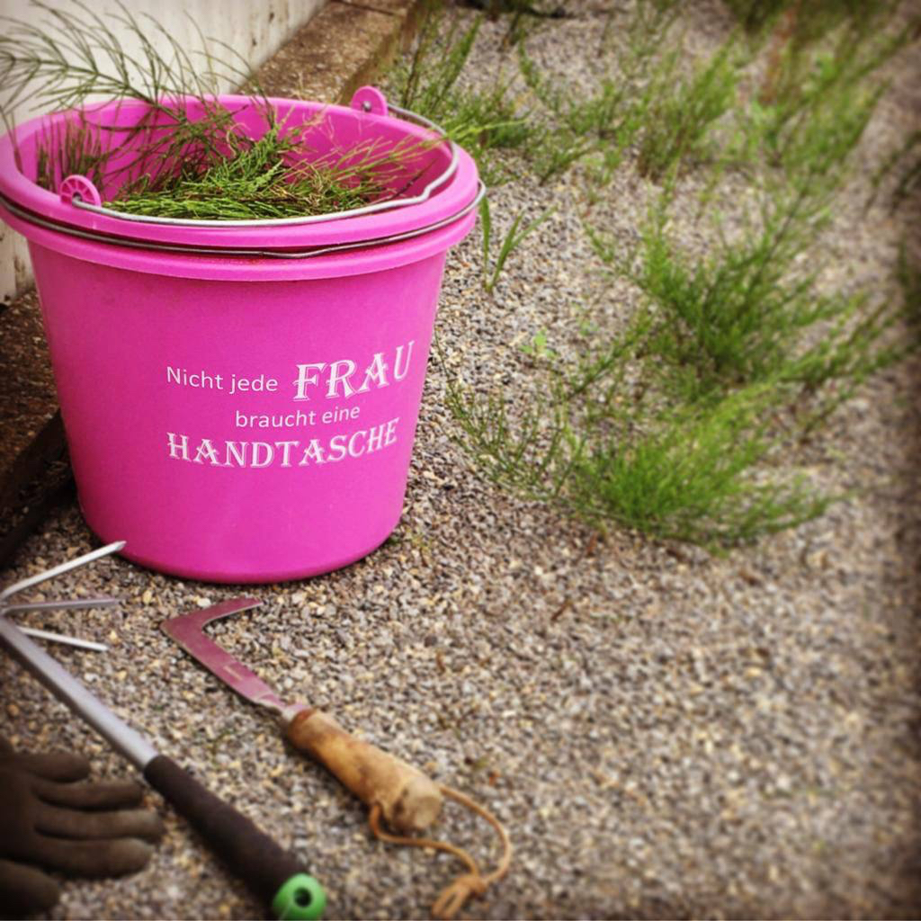 Arbeiten an Wegen und Flächen auf Privatgrundstücken